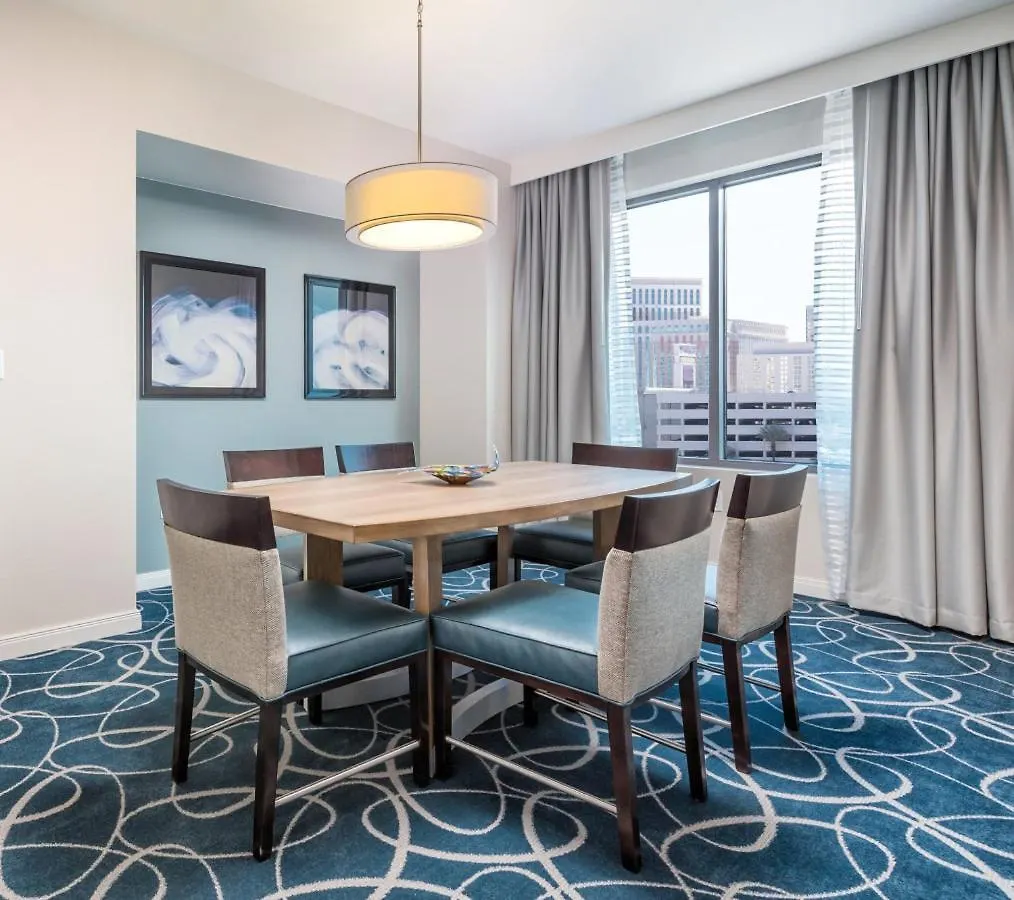 Casa de Férias Beautiful Hotel In Desert Blue 2Bd Deluxe Near The Strip Las Vegas